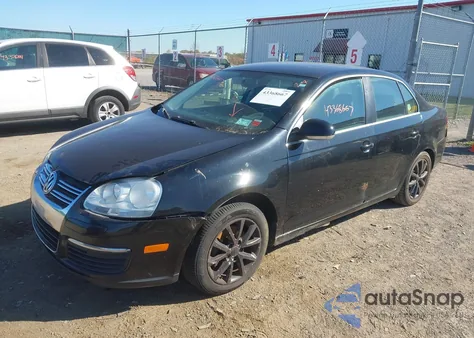 2010 Volkswagen Jetta Se z USA, uszkodzony, nr VIN 3VWRZ7AJ8AM026175